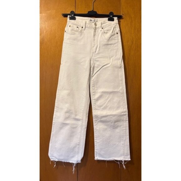 ZARA HIGH WAISTED WHITE ANKLE JEANS, SIZE: 2, LIKE NEW - Picture 1 of 3